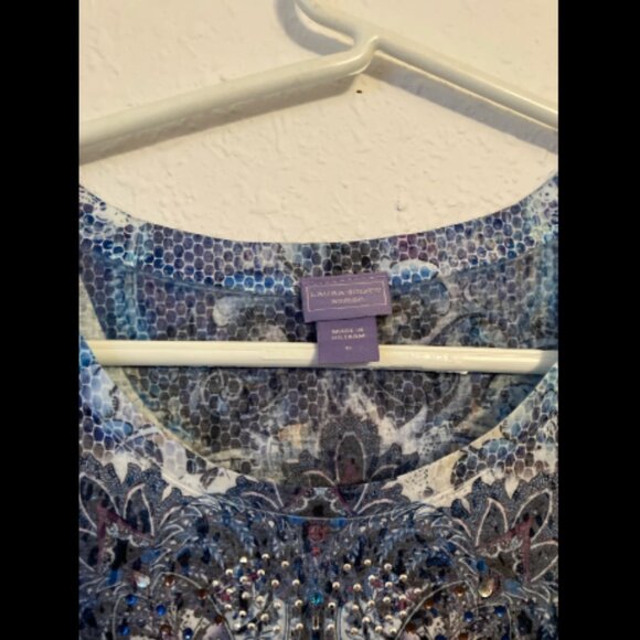 ❤️3/$12 Laura Scott size 1X Bling T-shirt - Picture 3 of 4